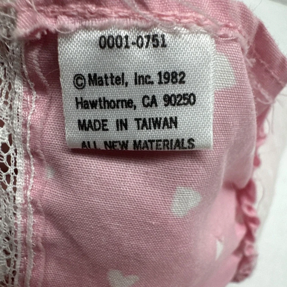 Barbie Bed Spread pink w/white hearts comforter Vintage 1982 Lace edge